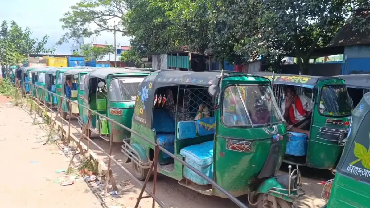 ব্রাহ্মণবাড়িয়ায় সব ফিলিং স্টেশনে গ্যাস সরবরাহ বন্ধ,  ভোগান্তিতে যাত্রী