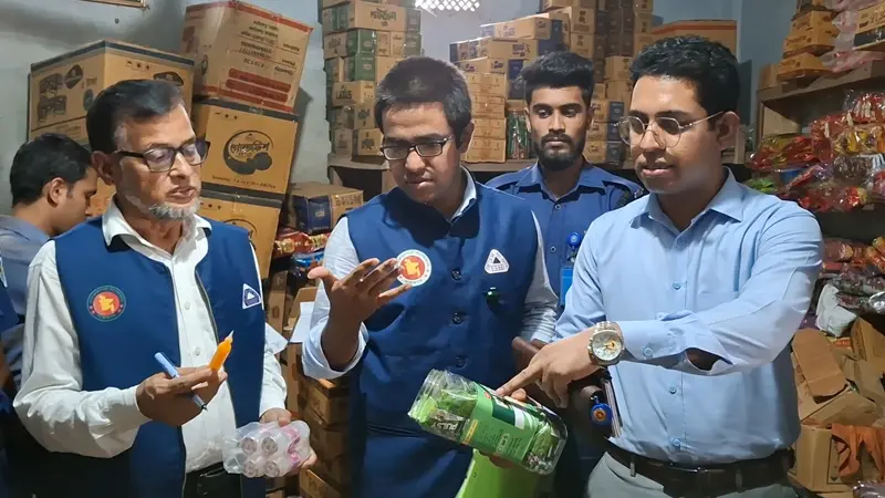চাঁদপুরে নকল শিশু খাদ্যসহ শতাধিক পণ্য জব্দ, কারাদণ্ড