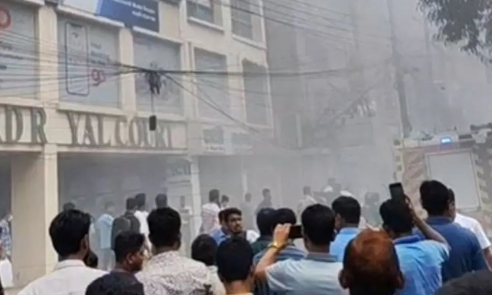 ধানমণ্ডির এপেক্স ভবনে আগুন নিয়ন্ত্রণে, জানানো হয়নি হতাহত