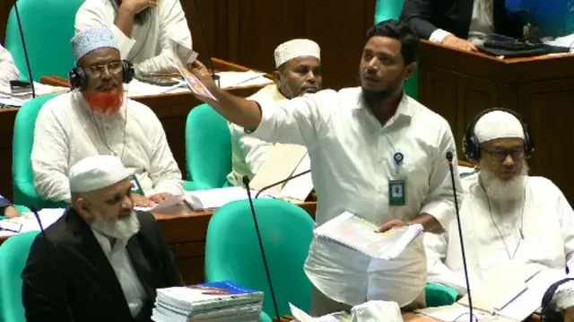 কাগজ-কলমে সারের পর্যাপ্ত মজুত থাকলেও মাঠপর্যায়ে তীব্র সংকট: শফিকুল