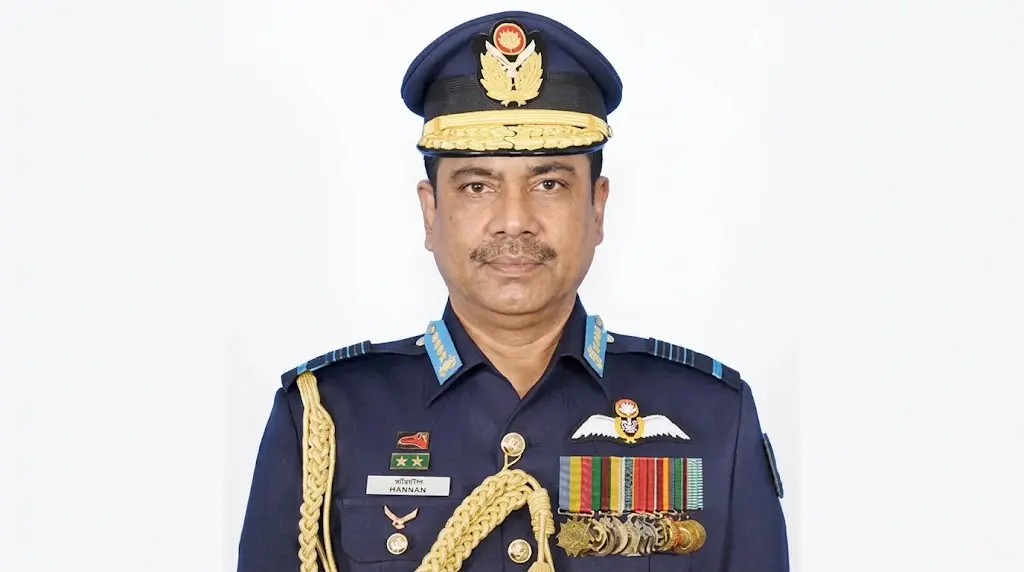 কাতারে গ্রেপ্তার সাবেক বিমানবাহিনী প্রধান শেখ আব্দুল হান্নান