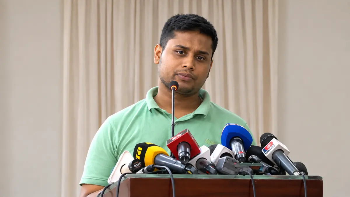 চাঁদাবাজি ঠেকাতে ‘পুনর্বাসন দানবক্স’ চালুর ঘোষণা হাসনাতের
