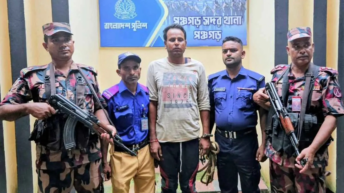 আখ চুরির অভিযোগে বাংলাদেশে ঢুকে ভারতীয় যুবক আটক