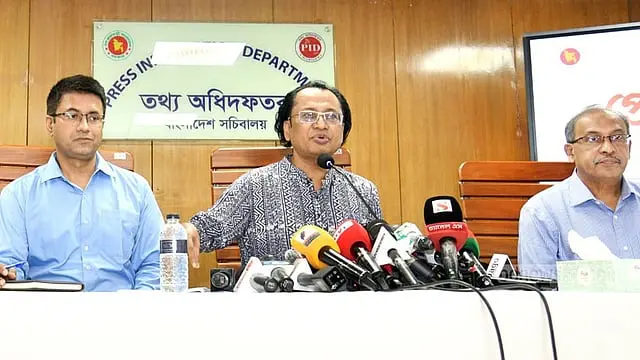 নতুন বেতন কাঠামোয় মূল্যস্ফীতির ঝুঁকি রয়েছে: তথ্য উপদেষ্টা