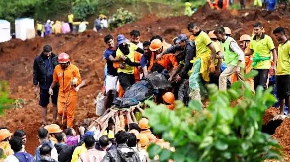 কেরালায় টানা বৃষ্টিতে বিপর্যয়, ভূমিধস ও হড়পা বানে নিহত ৫, নিখোঁজ ২