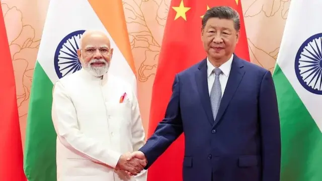 ভারতের নয়াদিল্লিতে ব্রিকস সম্মেলনের ফাঁকে শনিবার মোদি-জিনপিং বৈঠক
