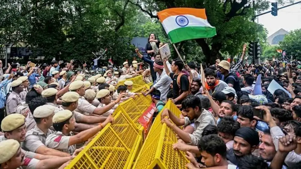 ‘নরেন্দ্র মোদি পতনের দ্বারপ্রান্তে’: কংগ্রেস নেতা