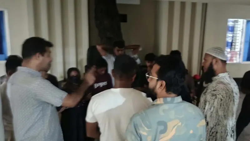 নোয়াখালীতে কিশোর গ্যাংবিরোধী অভিযানে আটক ১৭১
