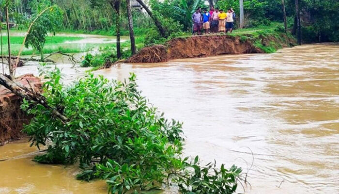 উত্তর-পূর্বাঞ্চলে বন্যা শুরু, পাঁচ জেলায় আশঙ্কা — ৪টি নদী বিপৎসীমার ওপরে