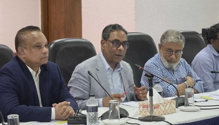 মাঠপর্যায়ে স্বাস্থ্যসেবা একীভূত করার পরিকল্পনা, ১.৪ লাখ কর্মী আসবে এক কাঠামোয়