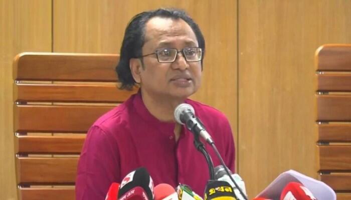 মাজারের ঘটনার সাথে সিলেটের ডিসি বদলির কোনো সম্পর্ক নেই: তথ্য উপদেষ্টা