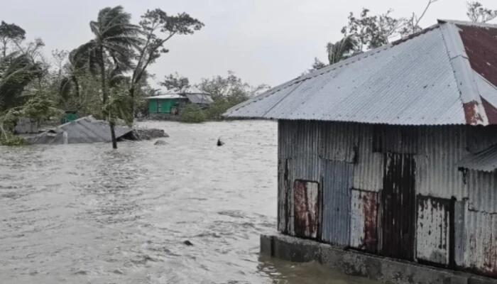 মনপুরায় টানা, ৮ দিনের বর্ষণে বিপর্যস্ত উপকূল: ২০ হাজার মানুষ পানিবন্দী, তীব্র খাদ্য ও বিশুদ্ধ পানির সংকট