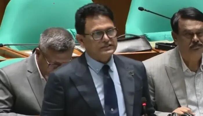বিতর্কিত মন্তব্যে দুঃখ প্রকাশ শিক্ষামন্ত্রীর: সংসদে বড় ঘোষণা ও সংসদ ভবনে উত্তেজনা