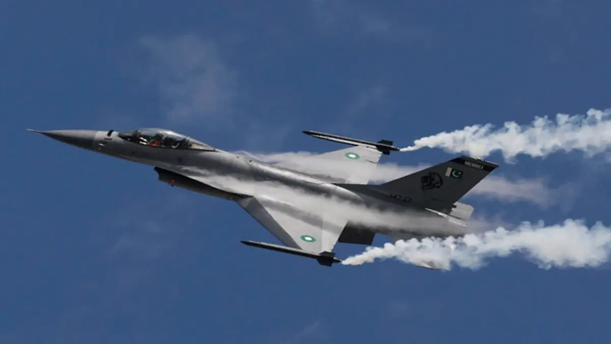 আফগানিস্তানে পাকিস্তানের বিমান হামলা, নিহত ২২