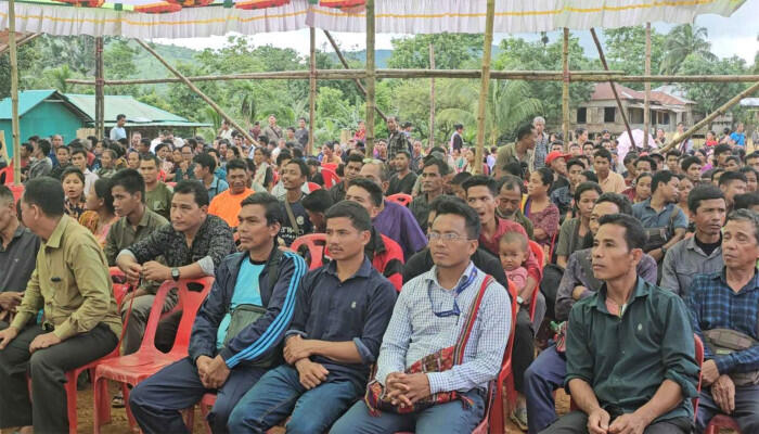সেনা সহায়তায় নিজ গ্রামে ফিরলো বান্দরবানের ১২২ বম পরিবার