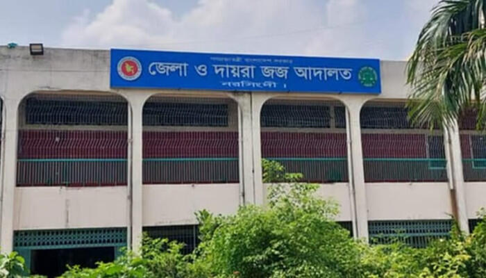 লোডশেডিংয়ের সময় আদালতের কাঠগড়া থেকে পালালেন আসামি