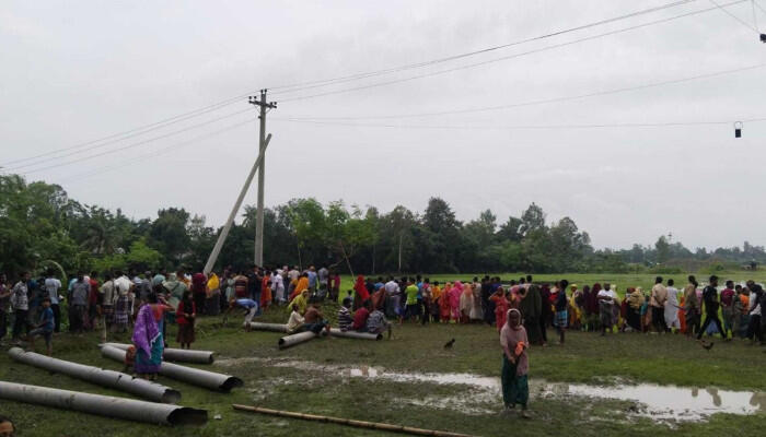 বৃষ্টির পানিতে খেলতে গিয়ে ড্রেনের পাইপে পড়ে নিখোঁজ শিশু