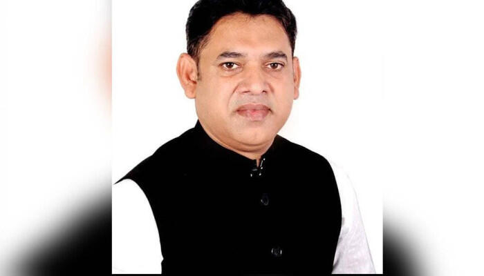 শেখ হাসিনার আত্মীয় শেখ হীরা গ্রেফতার