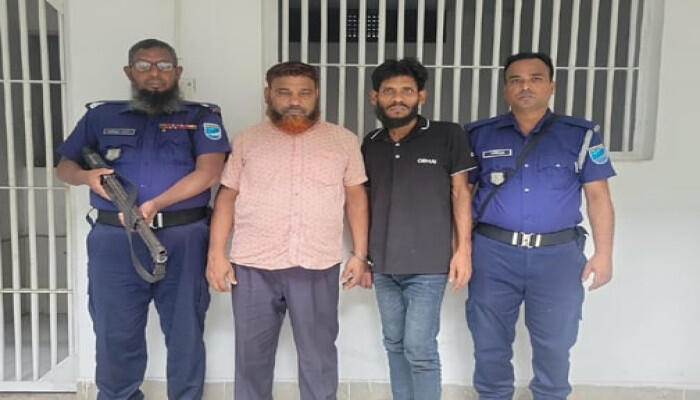 সাভারে চামড়া চোর চক্রের দুই সদস্য আটক, ১৬ বান্ডেল উদ্ধার