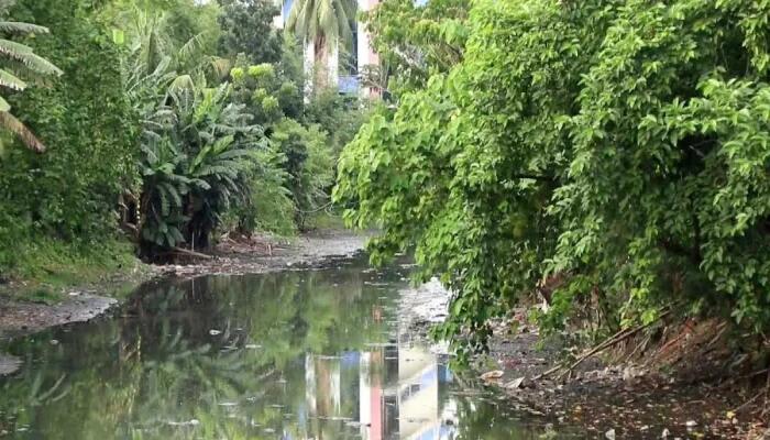 খাল-জলমহাল ‘বদ্ধ’ দেখিয়ে ইজারা দেয়ায় ভোগান্তিতে কৃষক ও মৎস্যজীবীরা।