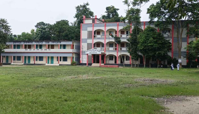 দোহারে শিক্ষার্থীর লাঞ্ছনার শিকার শিক্ষক, প্রতিবাদে কর্মবিরতিতে শিক্ষকরা