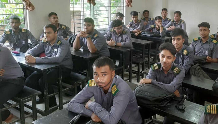 উত্তরার মাইলস্টোন স্কুলে পাঠদান শুরু, নবম-দ্বাদশ শ্রেণির ক্লাসে ফিরলেন শিক্ষার্থীরা