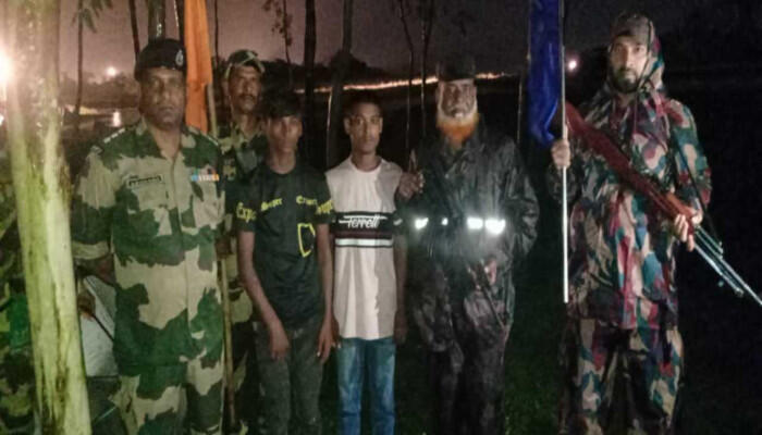 সীমান্তে ছবি তুলতে গিয়ে আটক দুই তরুণকে ফেরত দিল বিএসএফ