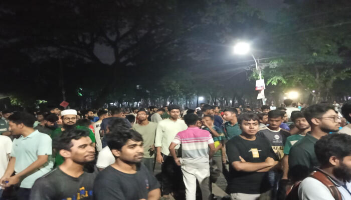 ঢাবির হলে ছাত্রদল কমিটি বাতিলের দাবি, উমামার হুঁশিয়ারি কঠোর পদক্ষেপের