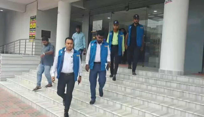 কুষ্টিয়ায় ব্র্যাক কর্মীকে হাত-পা বাঁধা অবস্থায় উদ্ধার, চুরি হয়েছে আইপিএস ব্যাটারি