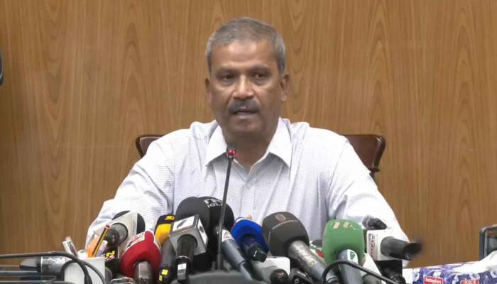 নির্বাচন নির্ধারিত সময়েই হবে, পেছানোর সুযোগ নেই: আইন উপদেষ্টা