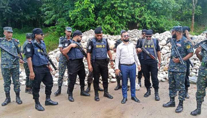 সিলেটে যৌথ অভিযান: ৩৭ হাজার ঘনফুট লুটের পাথর জব্দ