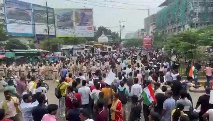 ভারতের বিহারে শিক্ষক নিয়োগ আন্দোলন: পাটনা শহর বন্ধ, তরুণদের ক্ষোভ