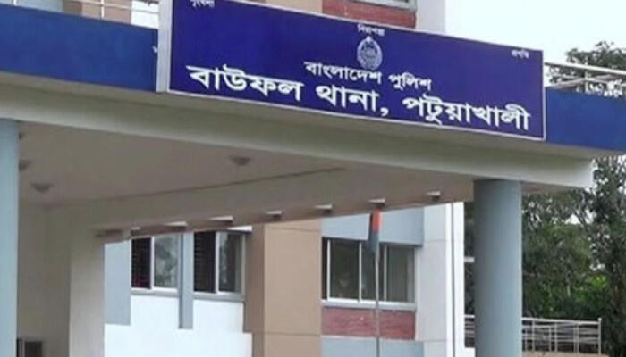 বাউফলে নির্মাণ শ্রমিকের ঝুলন্ত মরদেহ উদ্ধার, তদন্তে পুলিশ