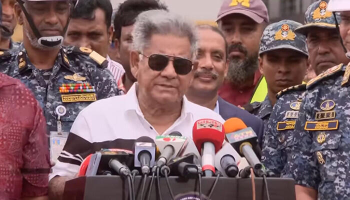 চট্টগ্রাম বন্দরে নতুন শুল্ক কার্যকর এক মাসের জন্য স্থগিত