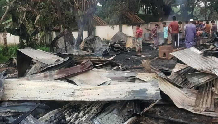 খাগড়াছড়ির গুইমারায় ভয়াবহ আগুনে পুড়ল ১৫টিরও বেশি দোকান