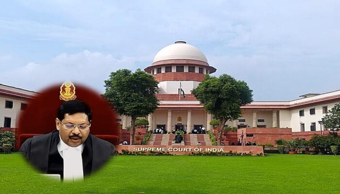 ভারতের সুপ্রিম কোর্টে প্রধান বিচারপতিকে লক্ষ্য করে জুতা নিক্ষেপ, আইনজীবী আটক