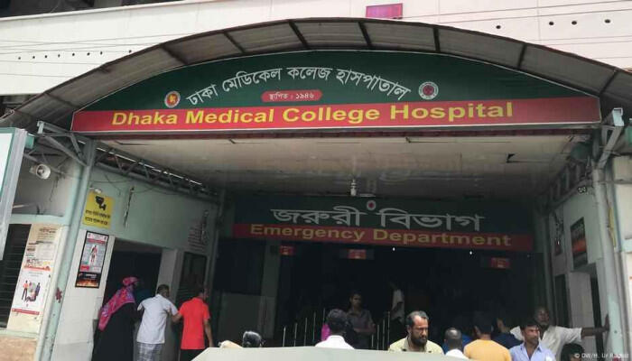 রাজধানীতে গুলি করে মোটরসাইকেল ও মোবাইল ছিনতাই, যুবক গুলিবিদ্ধ