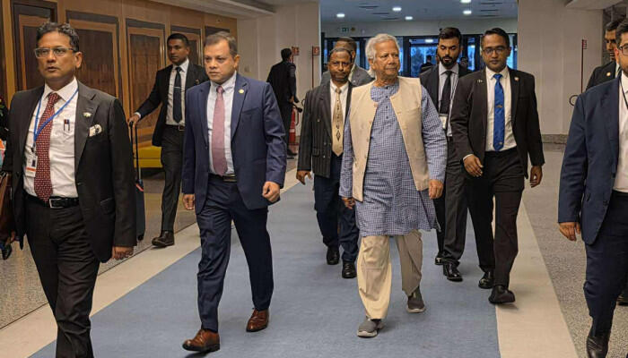 ইতালি সফর শেষ করে ঢাকায় ফিরছেন প্রধান উপদেষ্টা ড. মুহাম্মদ ইউনূস