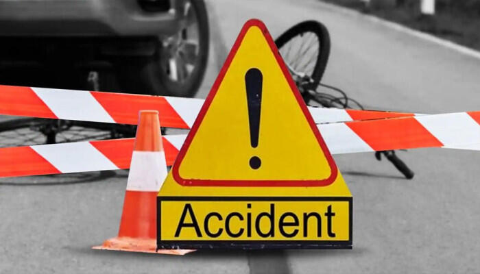 রাজশাহীর চারঘাটে মোটরসাইকেল-অ্যাম্বুলেন্স সংঘর্ষে তিন বন্ধুর মৃত্যু