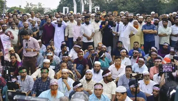 দশম গ্রেড বাস্তবায়নের দাবিতে সরকারি প্রাথমিক শিক্ষকদের কর্মবিরতির ঘোষণা