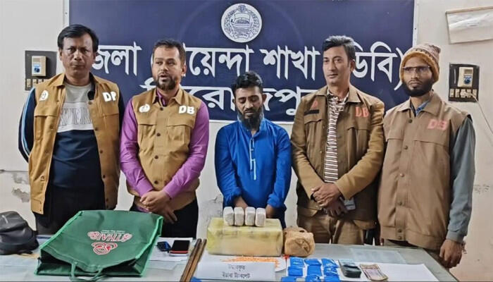 পিরোজপুরে বড় মাদকবিরোধী অভিযানে ৬০ হাজার ইয়াবা উদ্ধার, একজন গ্রেপ্তার