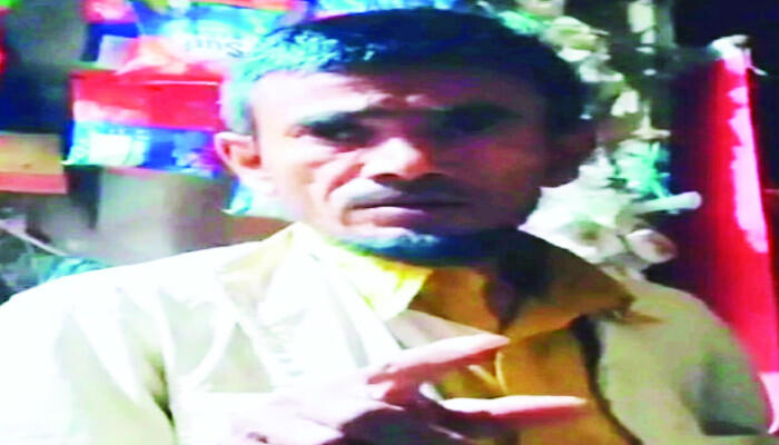 নিখোঁজের দুদিন পর ঘরের কাছে মাটি খুঁড়ে মিলল হাত-পা বাঁধা লাশ
