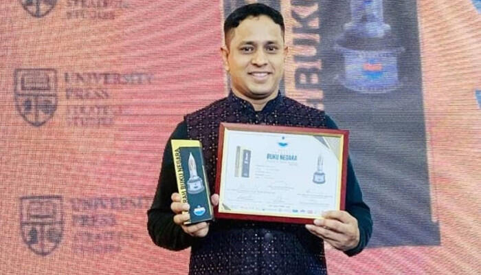 মালয়েশিয়ার ন্যাশনাল বুক অ্যাওয়ার্ড ২০২৫ জিতলেন বাংলাদেশি লেখক জাফর ফিরোজ