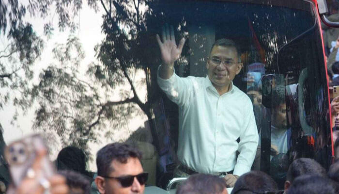 আজ তারেক রহমানের নির্ধারিত কর্মসূচি: কবর জিয়ারত, এনআইডি নিবন্ধন ও হাসপাতাল পরিদর্শন