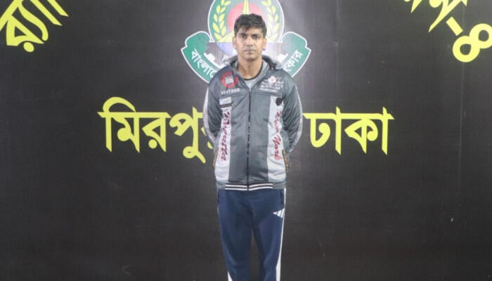 কাফরুলে র‍্যাবের অভিযানে অস্ত্রসহ গ্রেফতার সন্ত্রাসী সনি