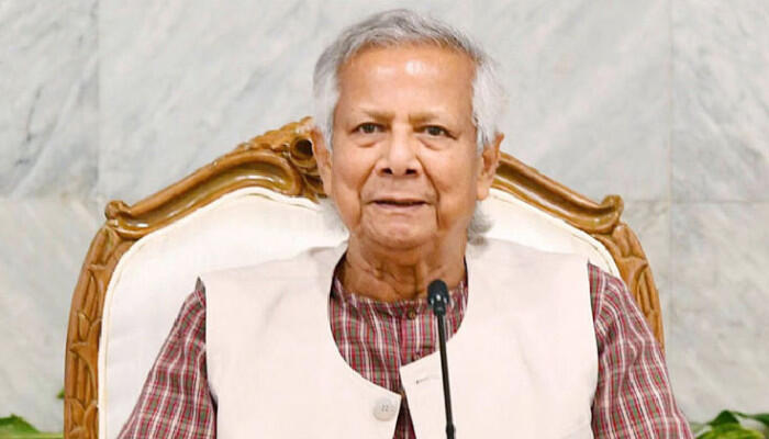 ১৮ মাসের দায়িত্ব শেষে ইউনূসের বিদায়: ‘গণতন্ত্রের নতুন অভিযাত্রা শুরু’