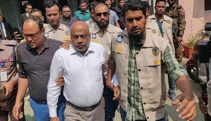 বরিশালে আদালত কক্ষে ভাঙচুরের অভিযোগে ১২ আইনজীবী নেতার বিরুদ্ধে মামলা, গ্রেপ্তার ১