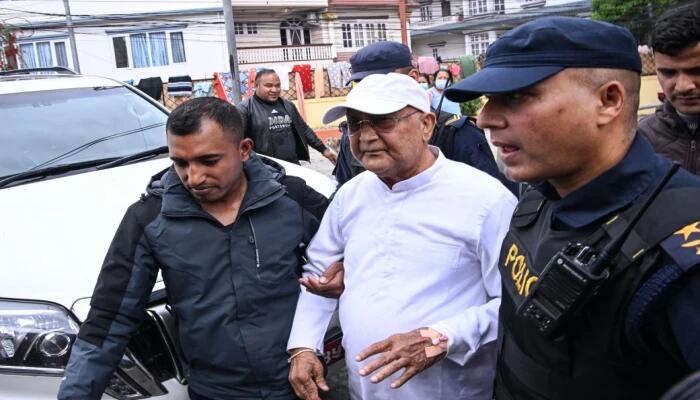 নেপালে সাবেক প্রধানমন্ত্রী ওলির গ্রেফতারে বিক্ষোভ, রাজনৈতিক উত্তেজনা বৃদ্ধি