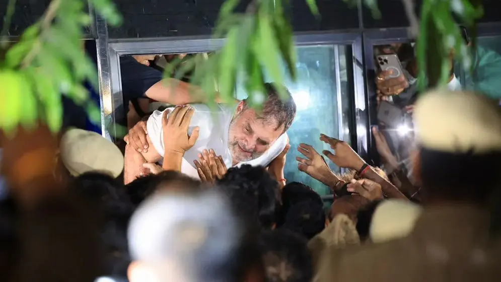 রাহুল-প্রিয়াঙ্কাসহ বিরোধী নেতাদের আটক করল দিল্লি পুলিশ