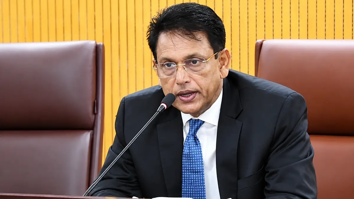 শিক্ষকদের জন্য পৃথক পে-স্কেলের ভাবনা, জানালেন শিক্ষামন্ত্রী